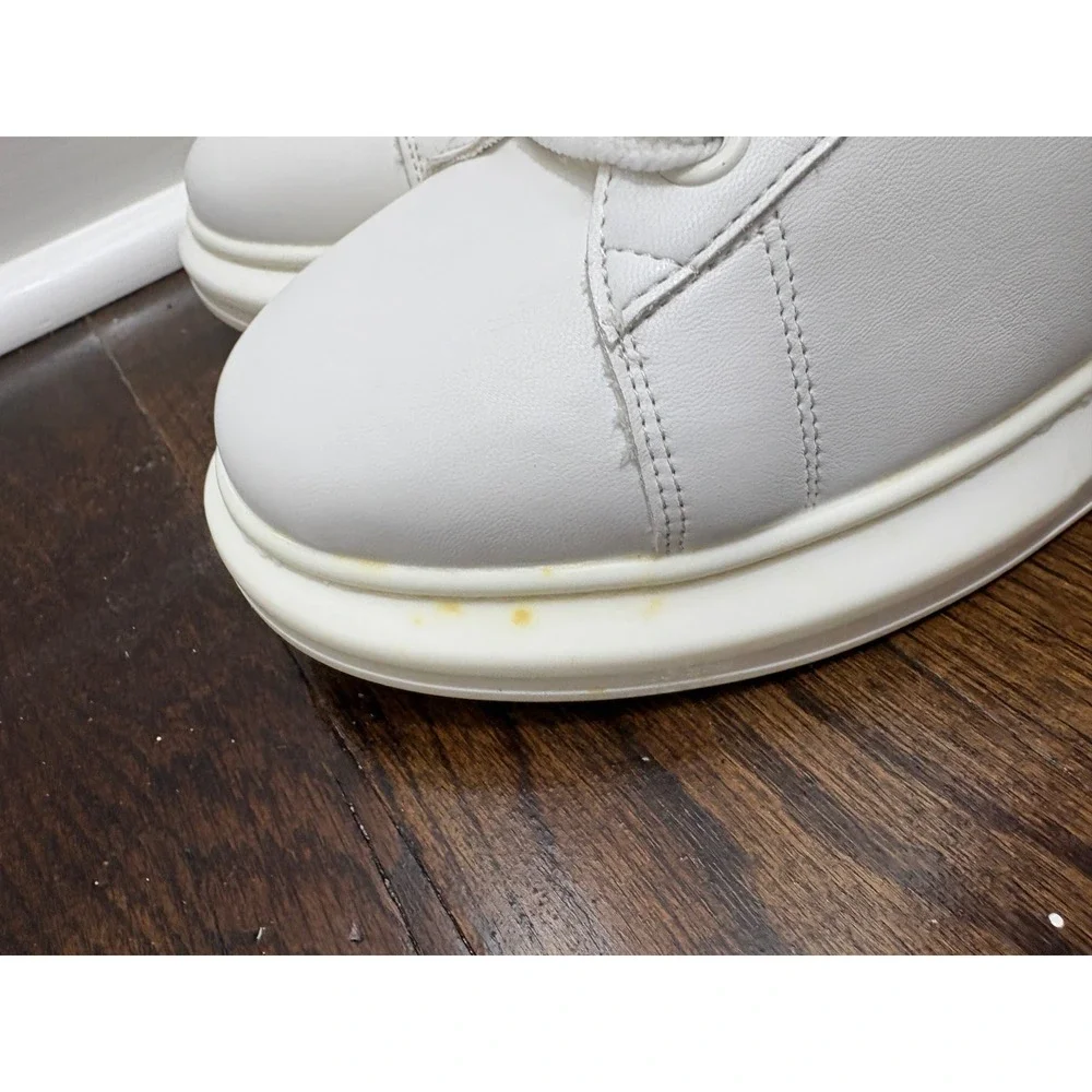 Steve Madden Mens Sz 10M Frosting White Spike Shoes